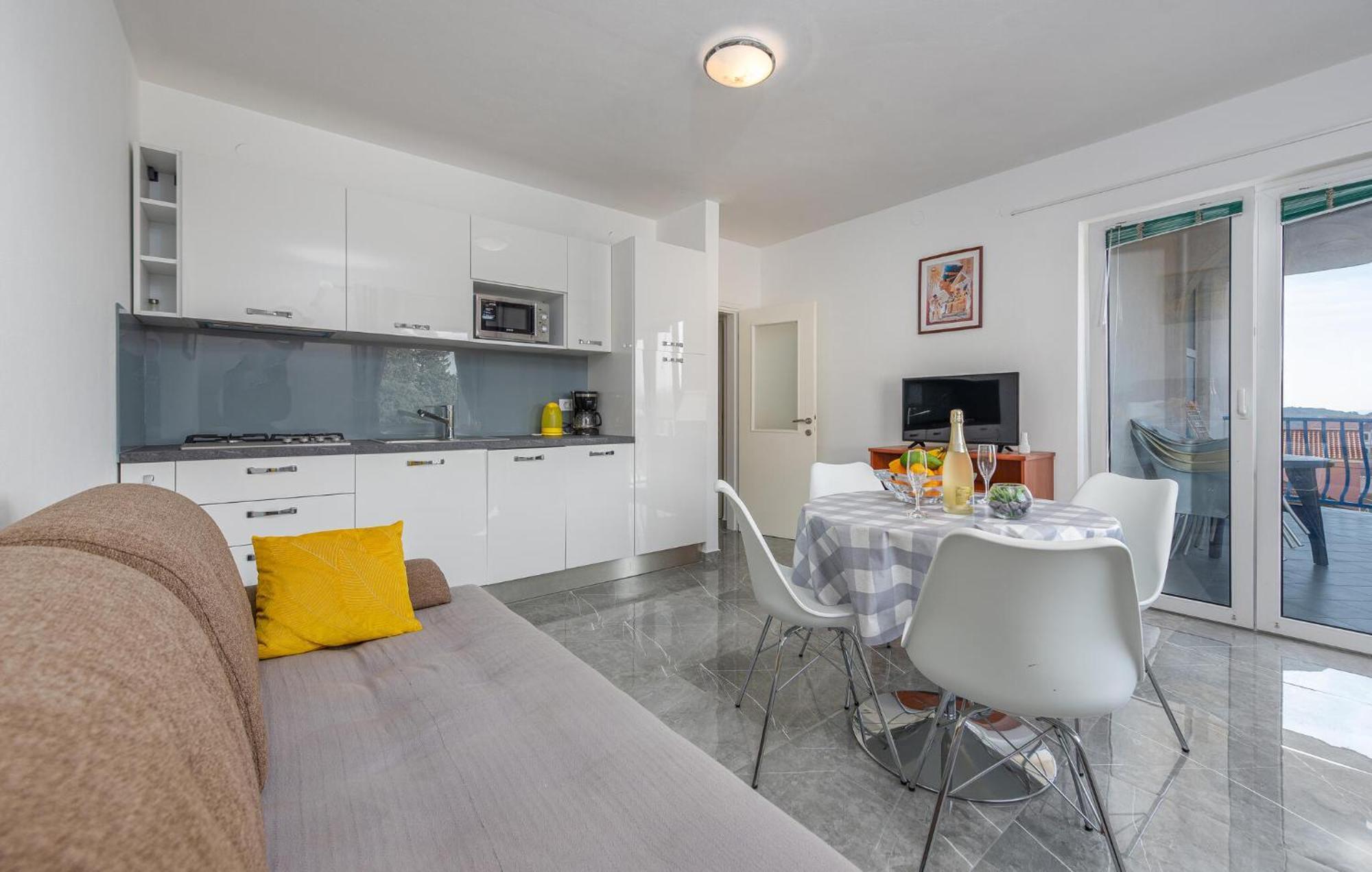Amazing Apartment In Pakoštane Eksteriør billede