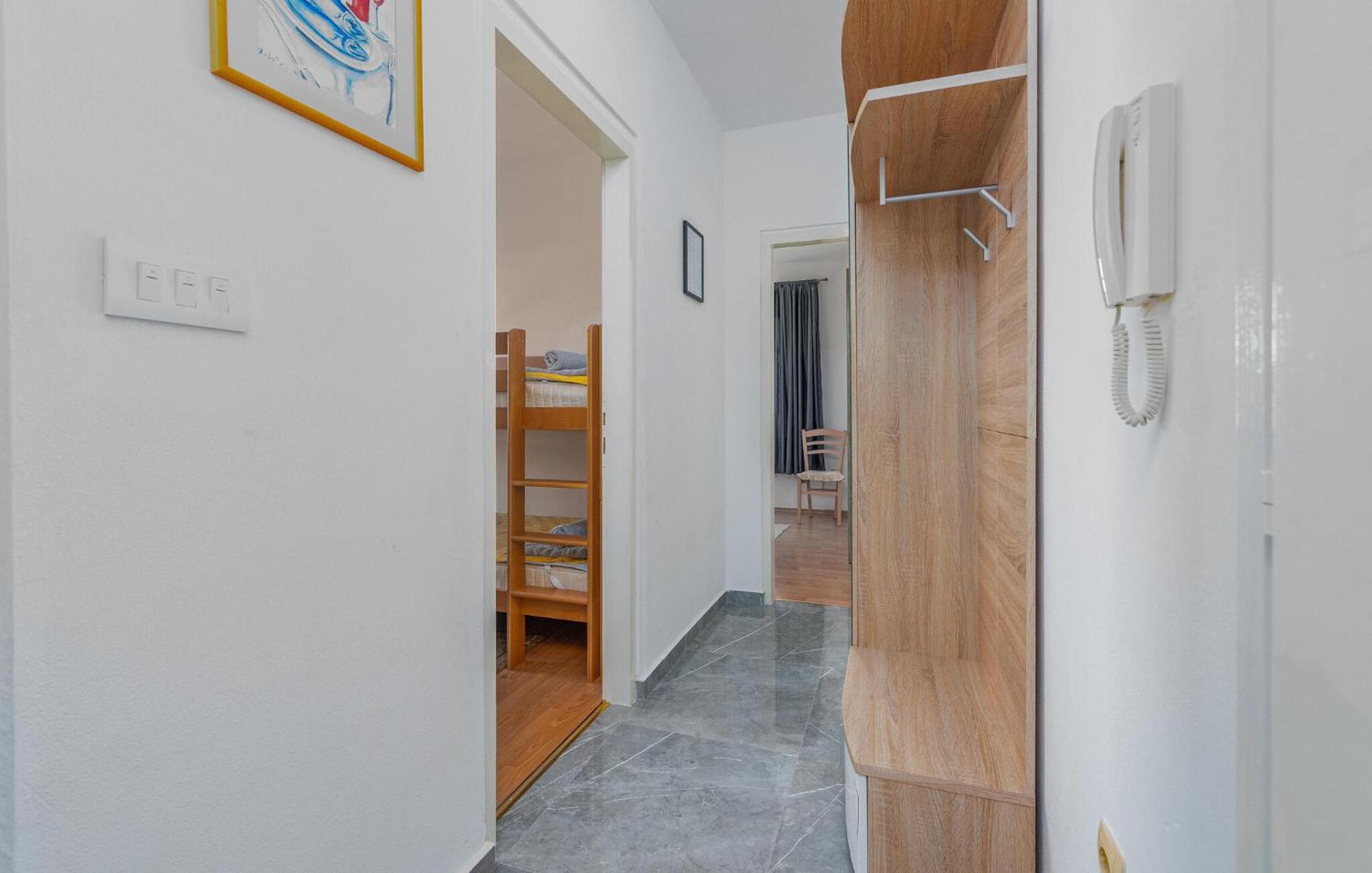 Amazing Apartment In Pakoštane Eksteriør billede
